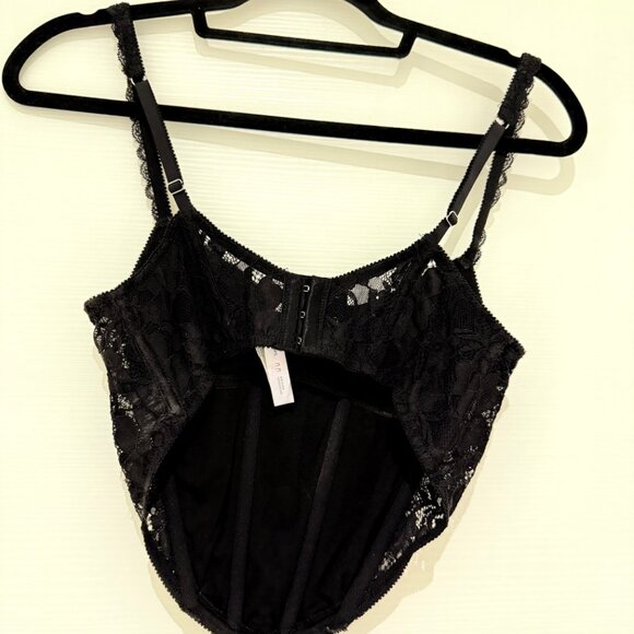 Body - Crop - Picture 3 of 3